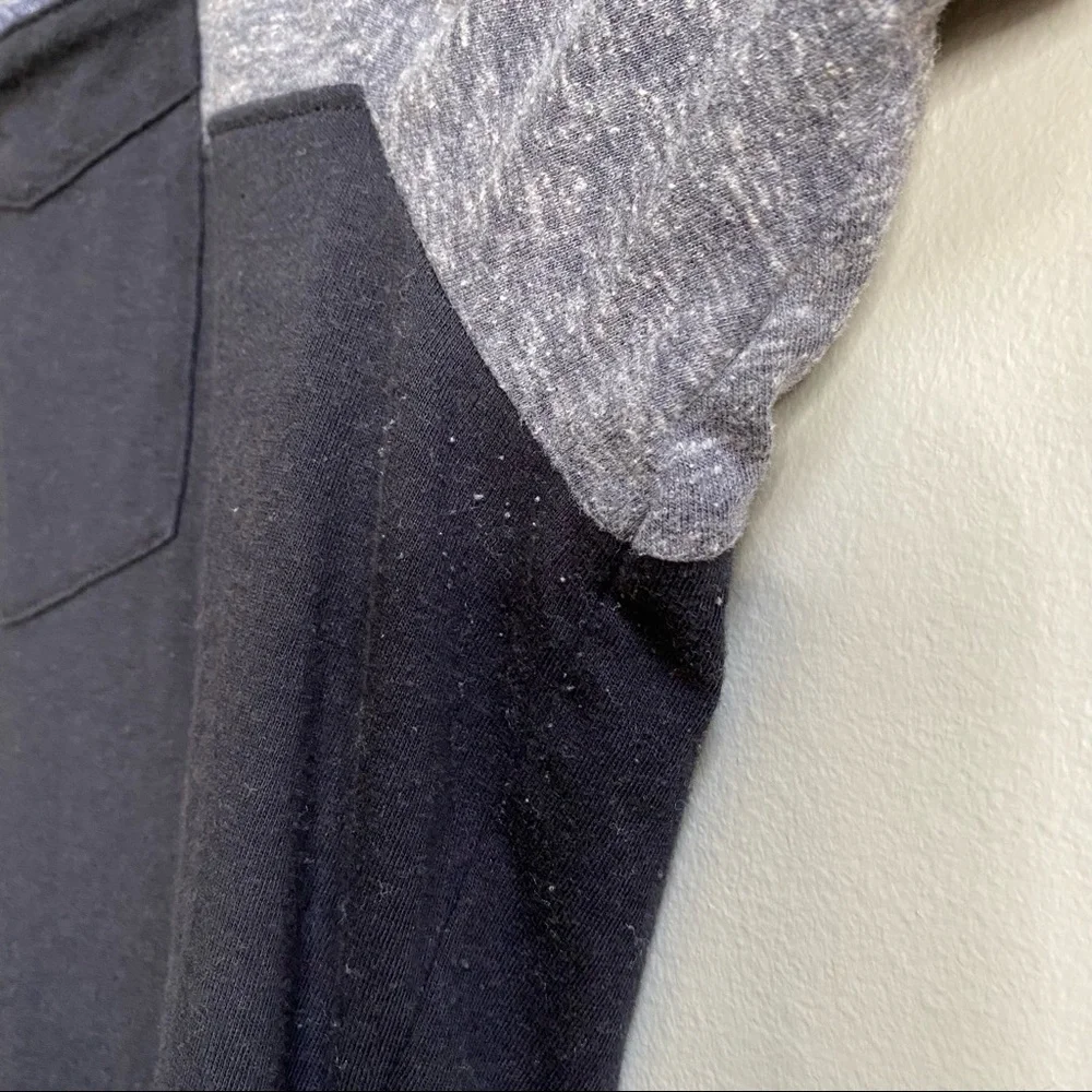 Men's Levi's Heather Grey & Black Single Pocket Henley T-Shirt Size XL